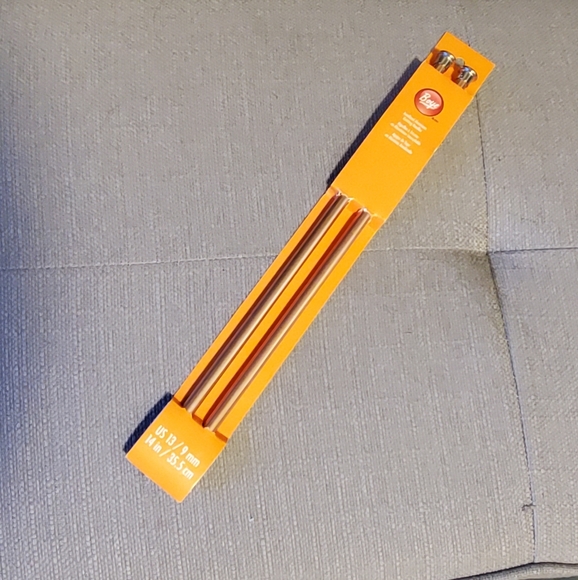 8/$30   NWT  Boye knitting needles in rose gold - Picture 6 of 7